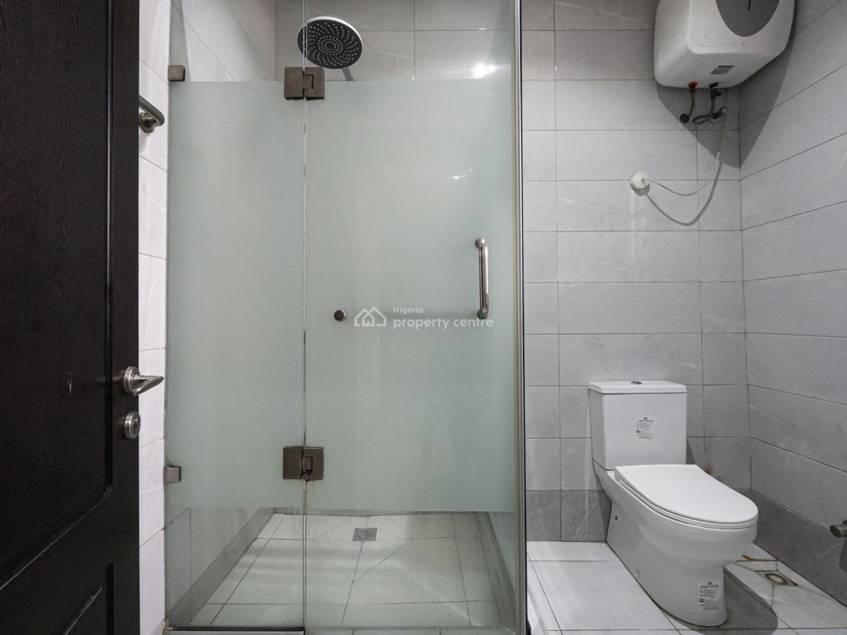 Spacious 3 Bedroom Apartment with Snooker & Ps5, Lekki Phase 1, Lekki, Lagos, Flat / Apartment Short Let