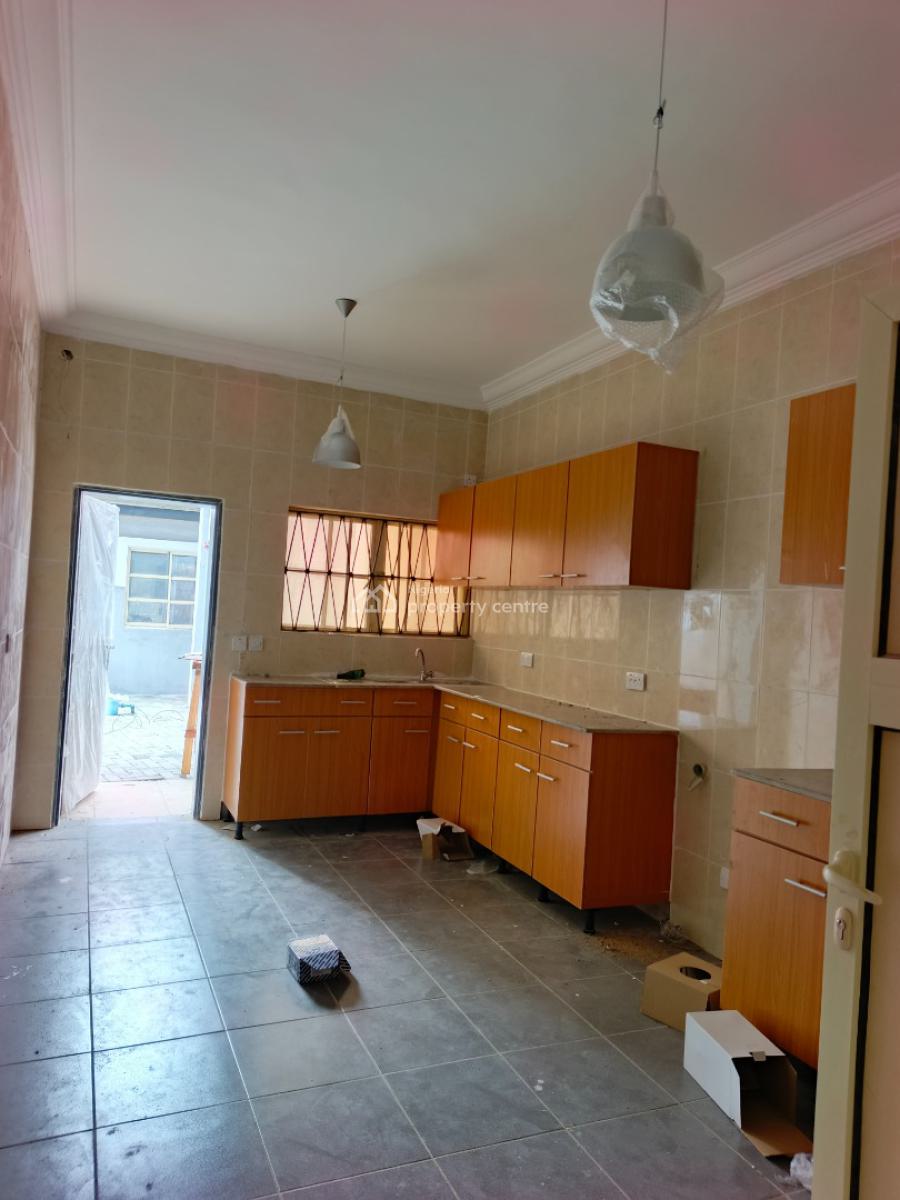 Smart Spacious 5 Bedrooms Fully Detached Duplex with 2 Rooms Bq., in a Very Good Estate at Abraham Adesanya Axis Ajah Lagos., Ajah, Lagos, Semi-detached Duplex for Rent