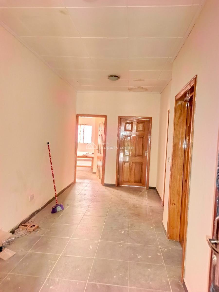 Smart Spacious 5 Bedrooms Fully Detached Duplex with 2 Rooms Bq., in a Very Good Estate at Abraham Adesanya Axis Ajah Lagos., Ajah, Lagos, Semi-detached Duplex for Rent