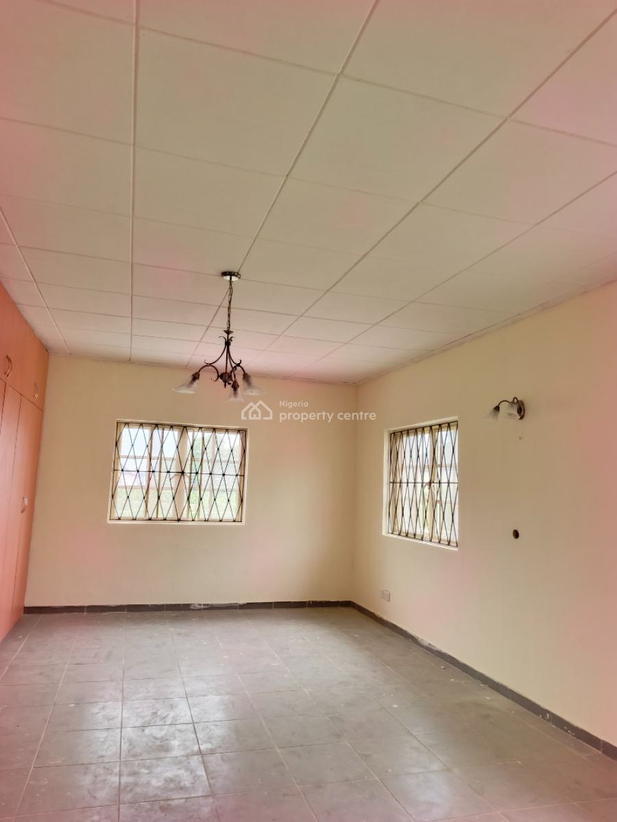 Smart Spacious 5 Bedrooms Fully Detached Duplex with 2 Rooms Bq., in a Very Good Estate at Abraham Adesanya Axis Ajah Lagos., Ajah, Lagos, Semi-detached Duplex for Rent