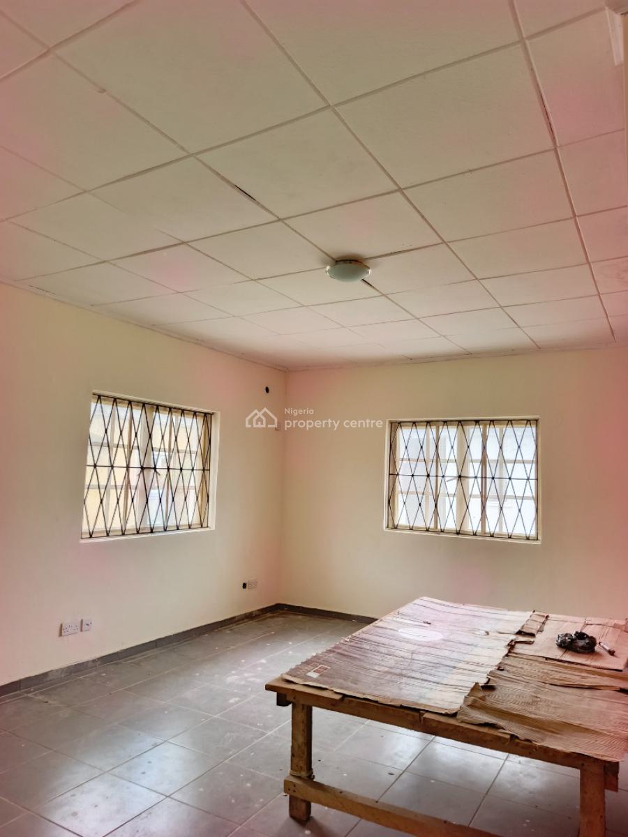 Smart Spacious 5 Bedrooms Fully Detached Duplex with 2 Rooms Bq., in a Very Good Estate at Abraham Adesanya Axis Ajah Lagos., Ajah, Lagos, Semi-detached Duplex for Rent