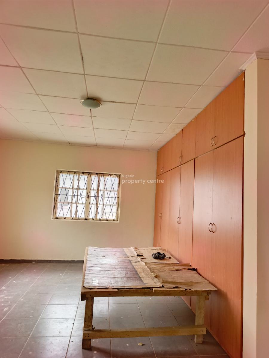 Smart Spacious 5 Bedrooms Fully Detached Duplex with 2 Rooms Bq., in a Very Good Estate at Abraham Adesanya Axis Ajah Lagos., Ajah, Lagos, Semi-detached Duplex for Rent