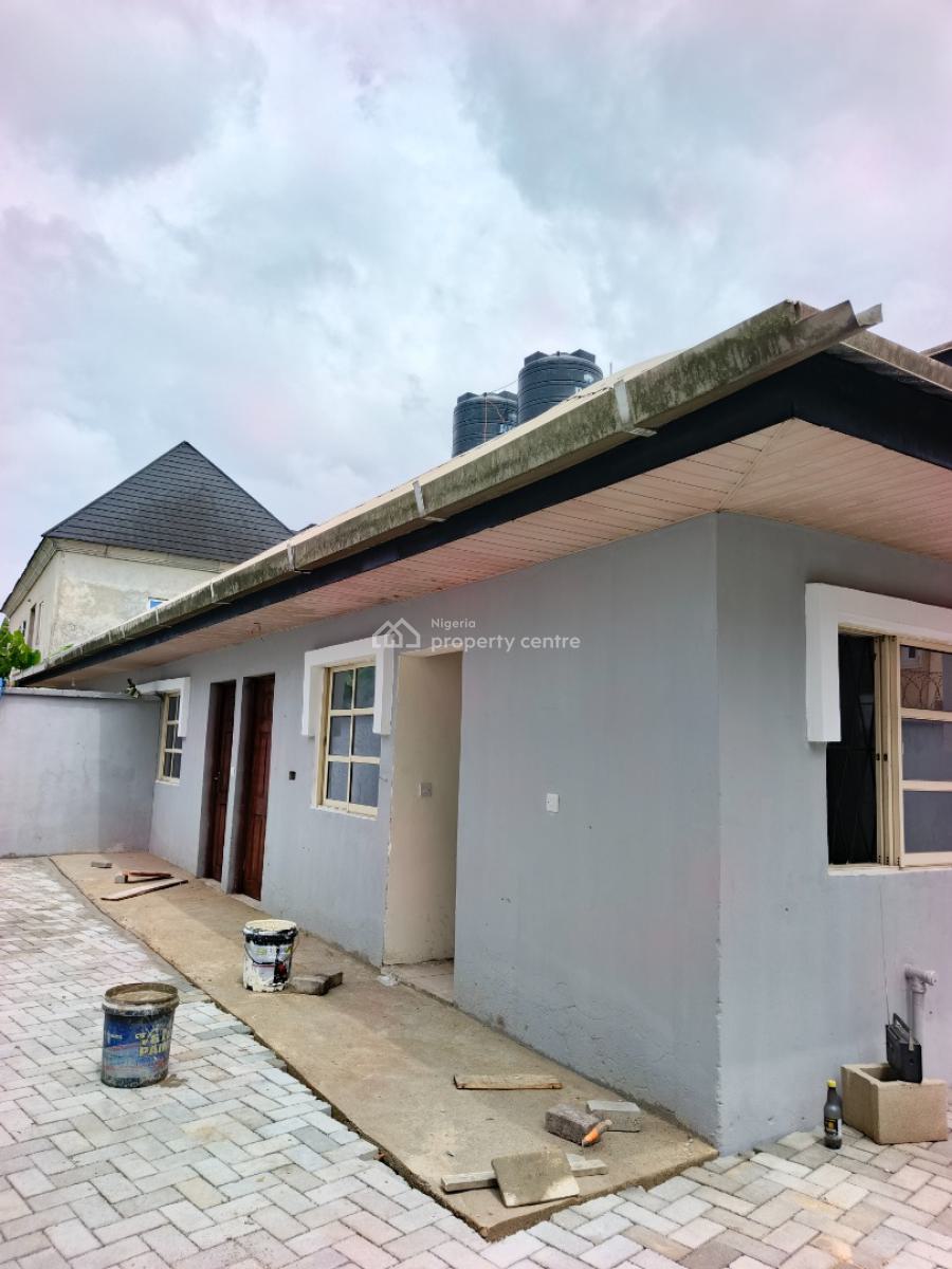 Smart Spacious 5 Bedrooms Fully Detached Duplex with 2 Rooms Bq., in a Very Good Estate at Abraham Adesanya Axis Ajah Lagos., Ajah, Lagos, Semi-detached Duplex for Rent