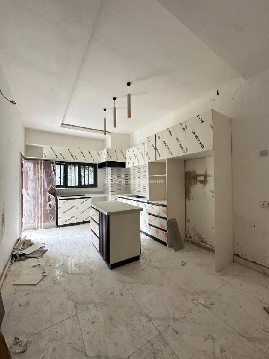 Luxury 2bedroom Apartment, Lekki Phase 1, Lekki, Lagos, Flat / Apartment for Sale