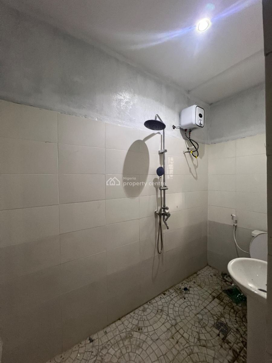 3 Bedroom Bungalow, Abraham Adesanya Estate, Ajah, Lagos, Flat / Apartment for Rent