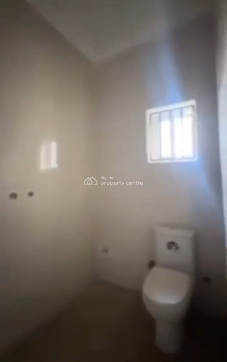 Distressed 3bedroom Flat in Jahi Abuja, Jahi, Abuja, Block of Flats for Sale