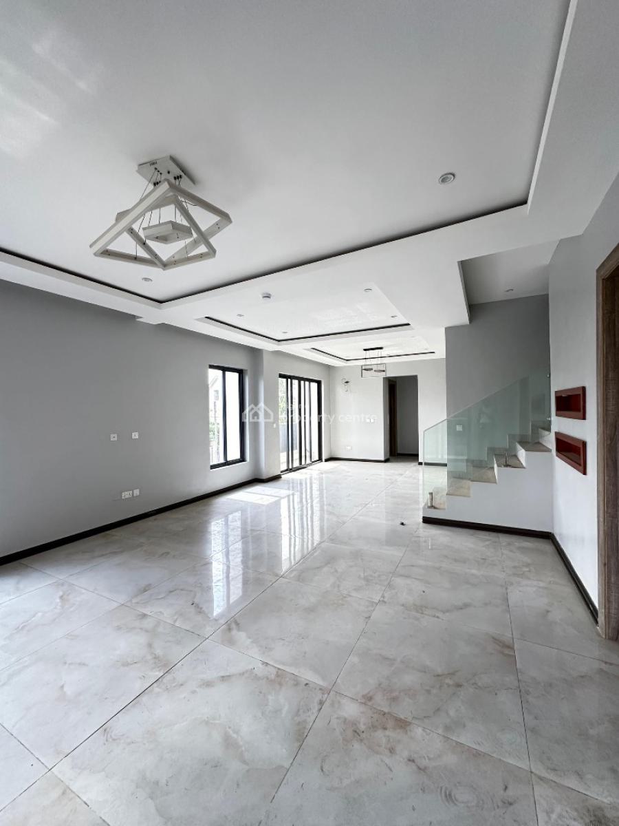 The Classic 4bedroom Maisonette Home, Lekki Phase 1, Lekki, Lagos, Flat / Apartment for Sale