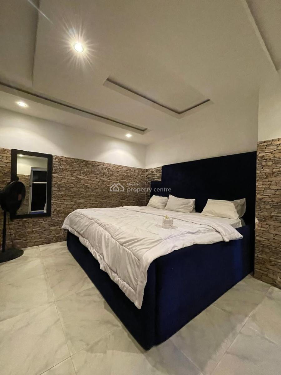 10 Rooms Hotel on 1 & Half Plots, Rumuomasi Port Harcourt, Rumuomasi, Port Harcourt, Rivers, Hotel / Guest House for Sale