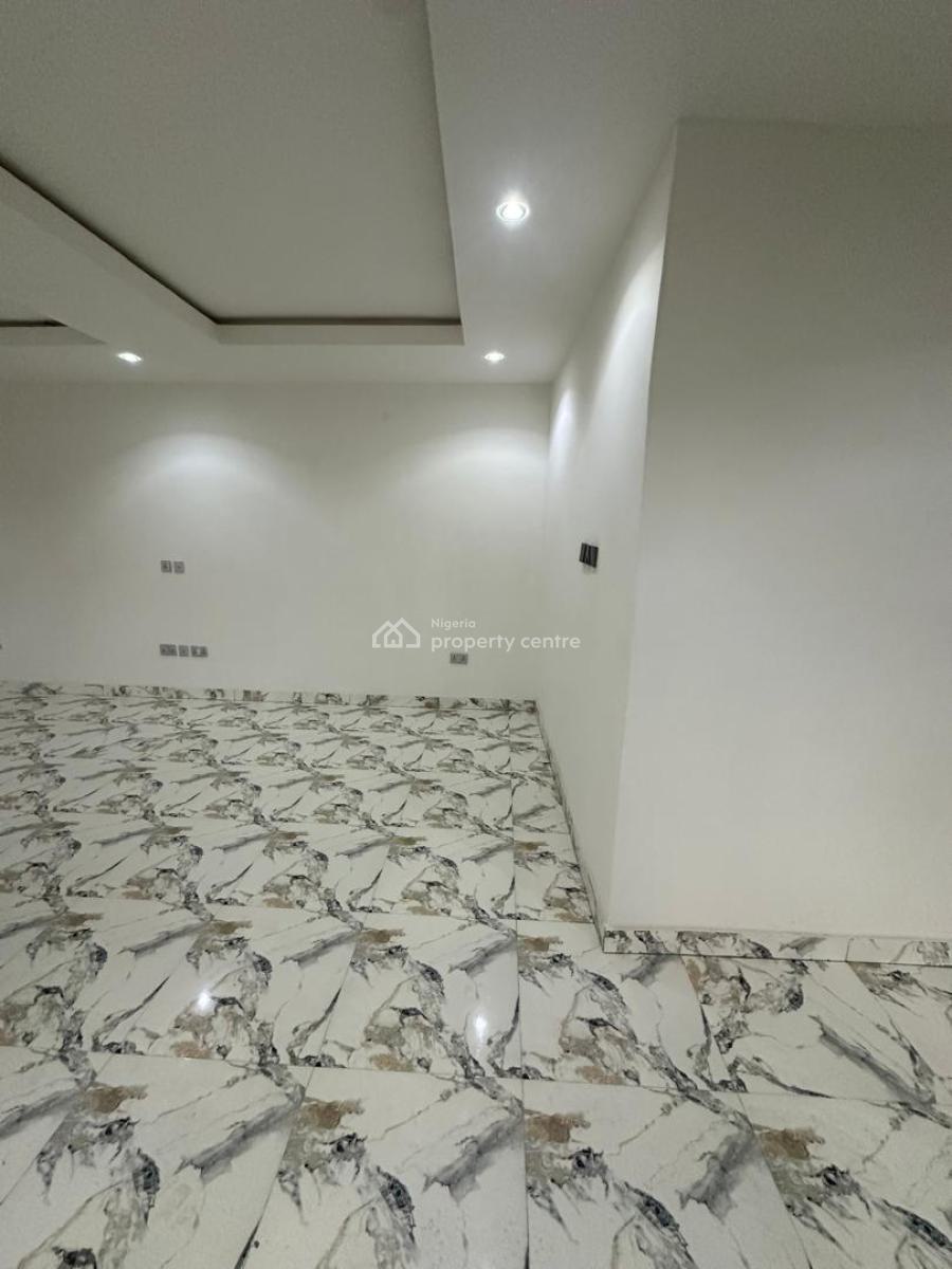 an Executive Two Bedroom Flat, Ocean View Estate Skymall Sangotedo Lekki Phase2, Lekki, Lagos, Flat / Apartment for Rent