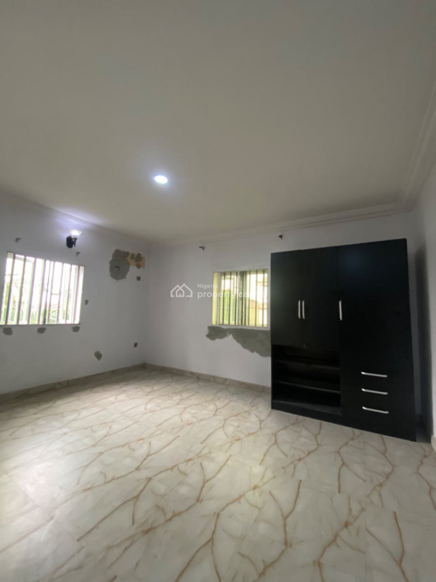 an Executive Three Bedroom Flat, Ocean View Estate Skymall Sangotedo Lekki Phase2, Lekki, Lagos, Flat / Apartment for Rent