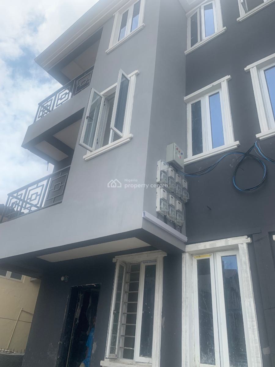 Newly Built 12 Units of 2 Bedrooms Flat Ground Floor, Iwaya, Yaba, Lagos, Flat / Apartment for Rent