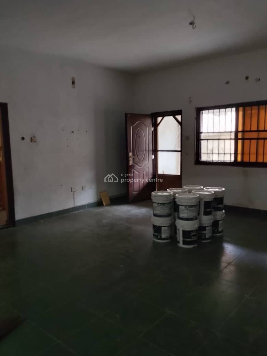 Spacious and Well Maintained 3 Bedroom Apartment, Gated and Secured Estate, New Road, Igbo Efon, Lekki, Lagos, Flat / Apartment for Rent