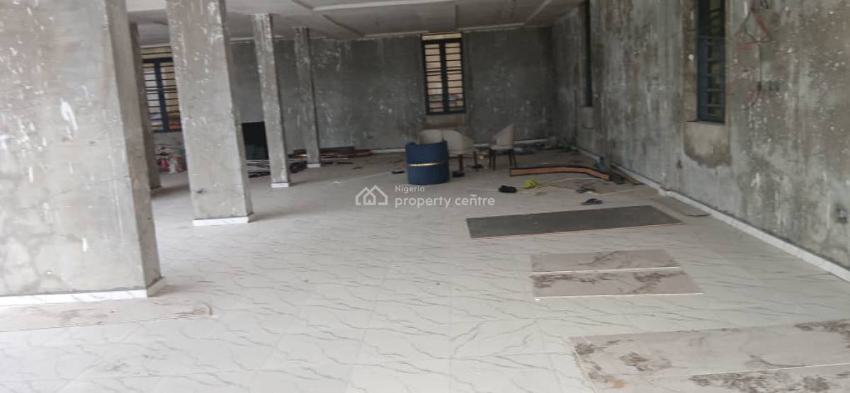 Commercially Built Space, Ologolo, Lekki, Lagos, Plaza / Complex / Mall for Rent