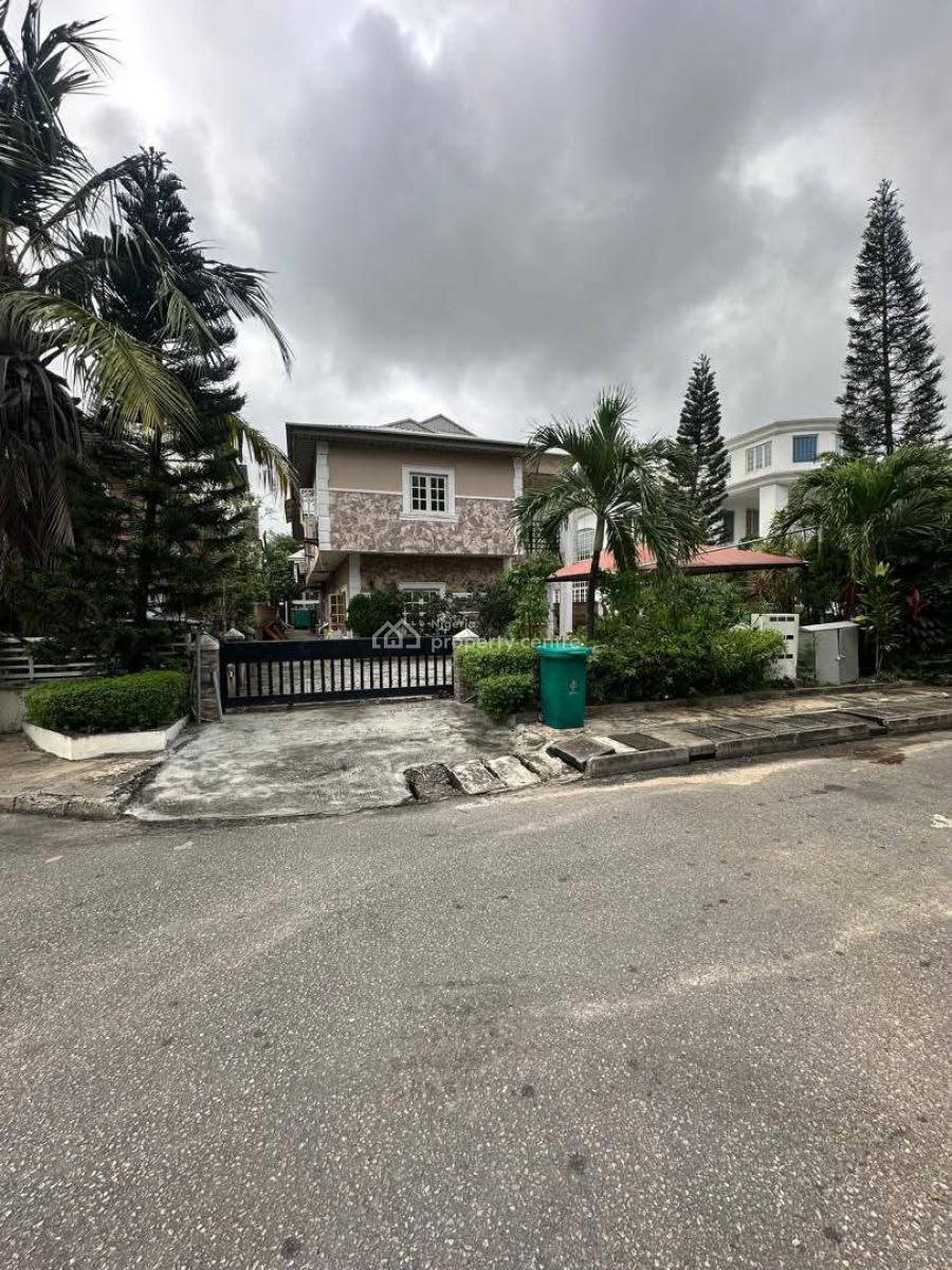 Luxury 4 Bedroom Fully Detached House with Bq in a Service Estate, Carlton Gate Estate Off Chevron Drive, Lekki Phase 2, Lekki, Lagos, Detached Duplex for Sale