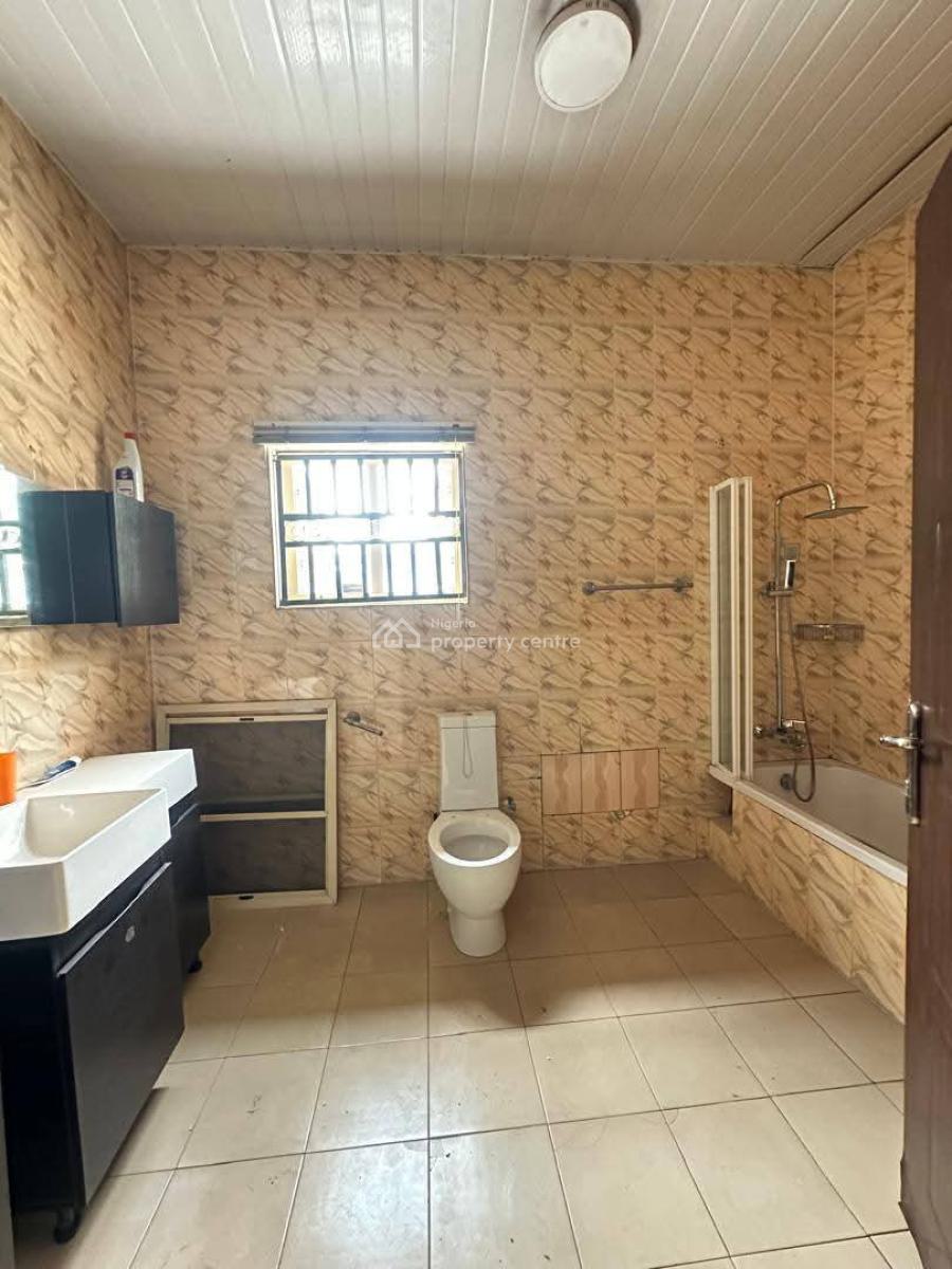 Luxury 4 Bedroom Fully Detached House with Bq in a Service Estate, Carlton Gate Estate Off Chevron Drive, Lekki Phase 2, Lekki, Lagos, Detached Duplex for Sale
