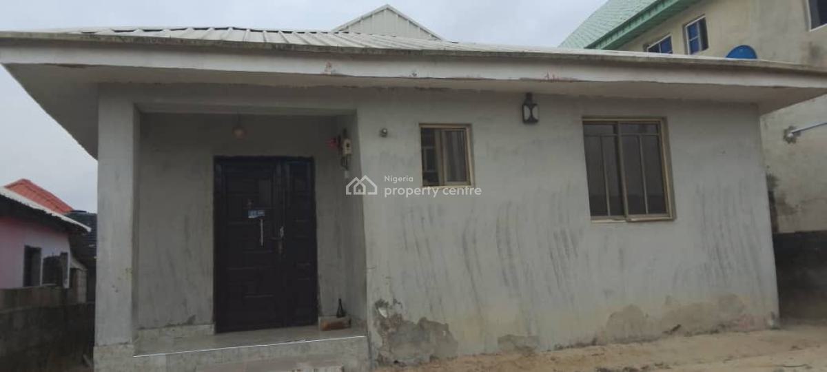 Bungalow with 2bedoom Flat & 2 Units of Self Contains, Ona Osa, Ibeju Lekki, Lagos, Detached Bungalow for Sale