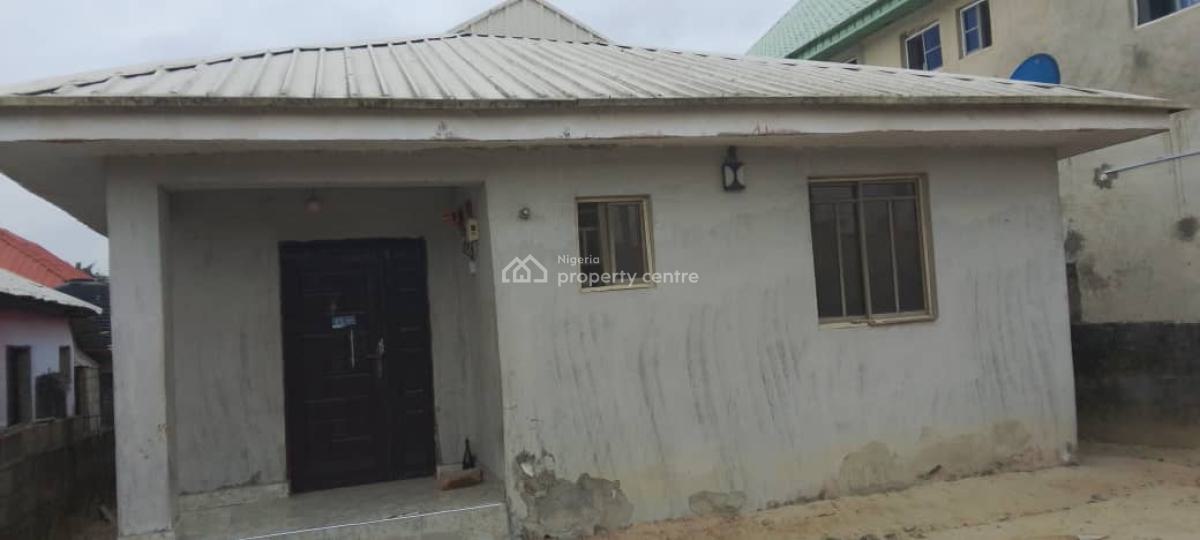 Bungalow with 2bedoom Flat & 2 Units of Self Contains, Ona Osa, Ibeju Lekki, Lagos, Detached Bungalow for Sale