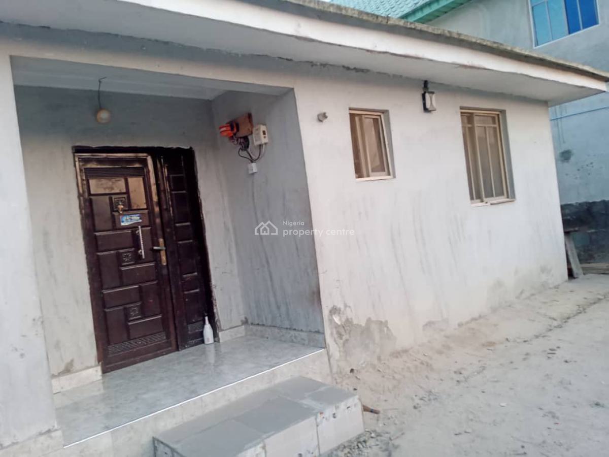 Bungalow with 2bedoom Flat & 2 Units of Self Contains, Ona Osa, Ibeju Lekki, Lagos, Detached Bungalow for Sale