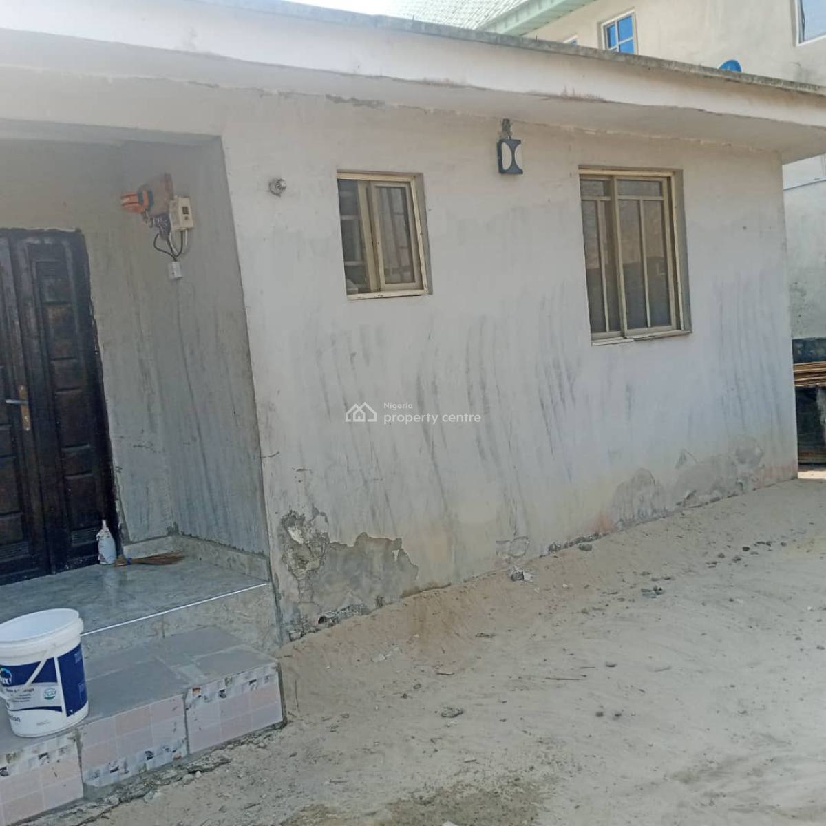 Bungalow with 2bedoom Flat & 2 Units of Self Contains, Ona Osa, Ibeju Lekki, Lagos, Detached Bungalow for Sale