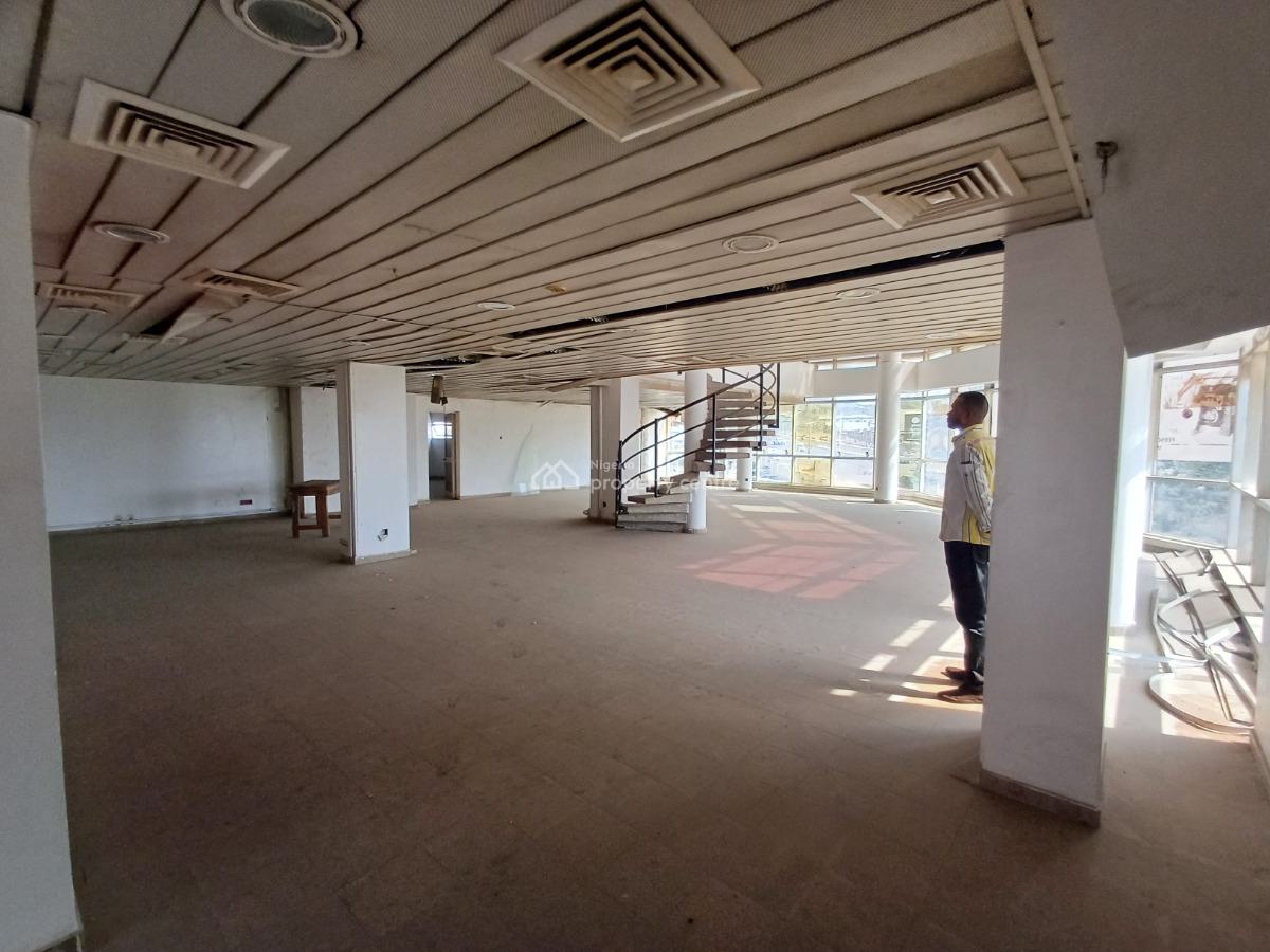 403sqm Office Space in a Strategic Location, Zone 4, Wuse, Abuja, Office Space for Rent