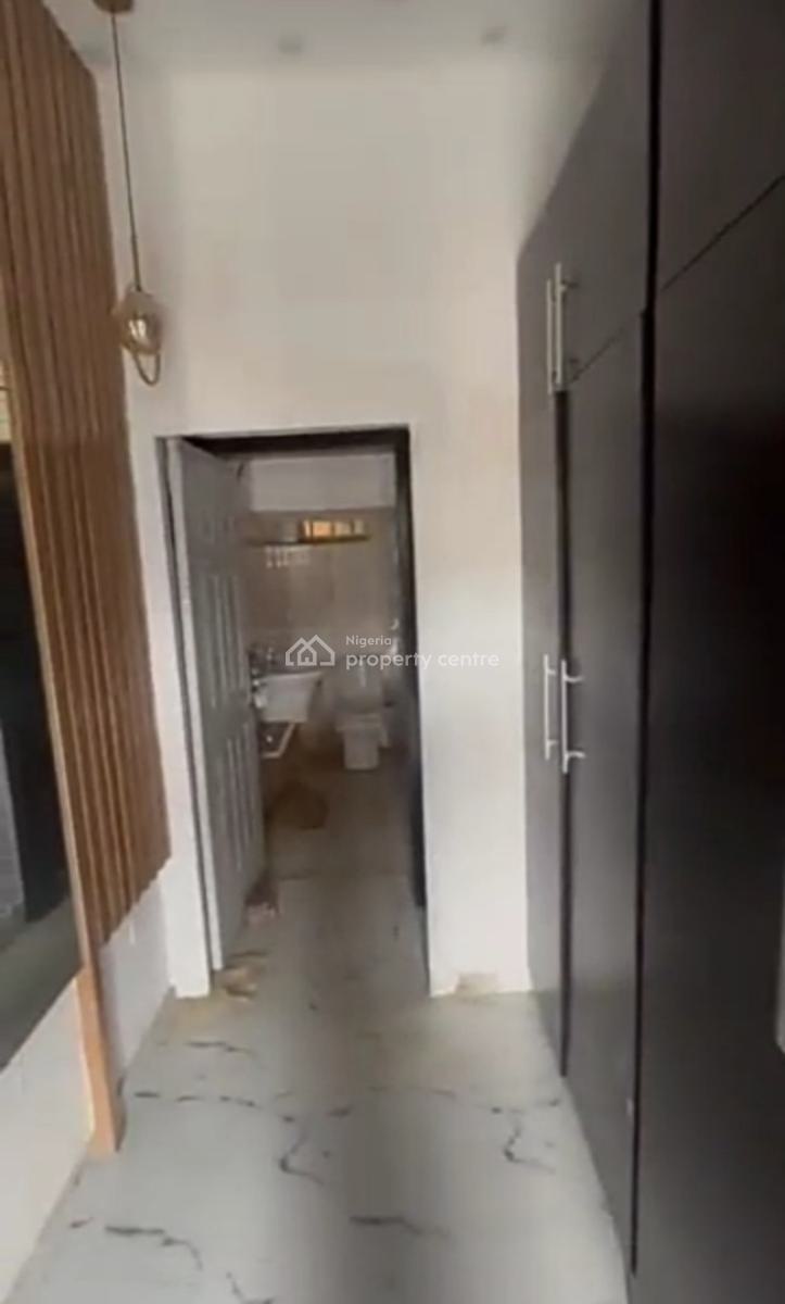 Spacious 1 Bedroom Apartment + Video Available, Kunsela Road, Ikate, Lekki, Lagos, Mini Flat (room and Parlour) for Rent