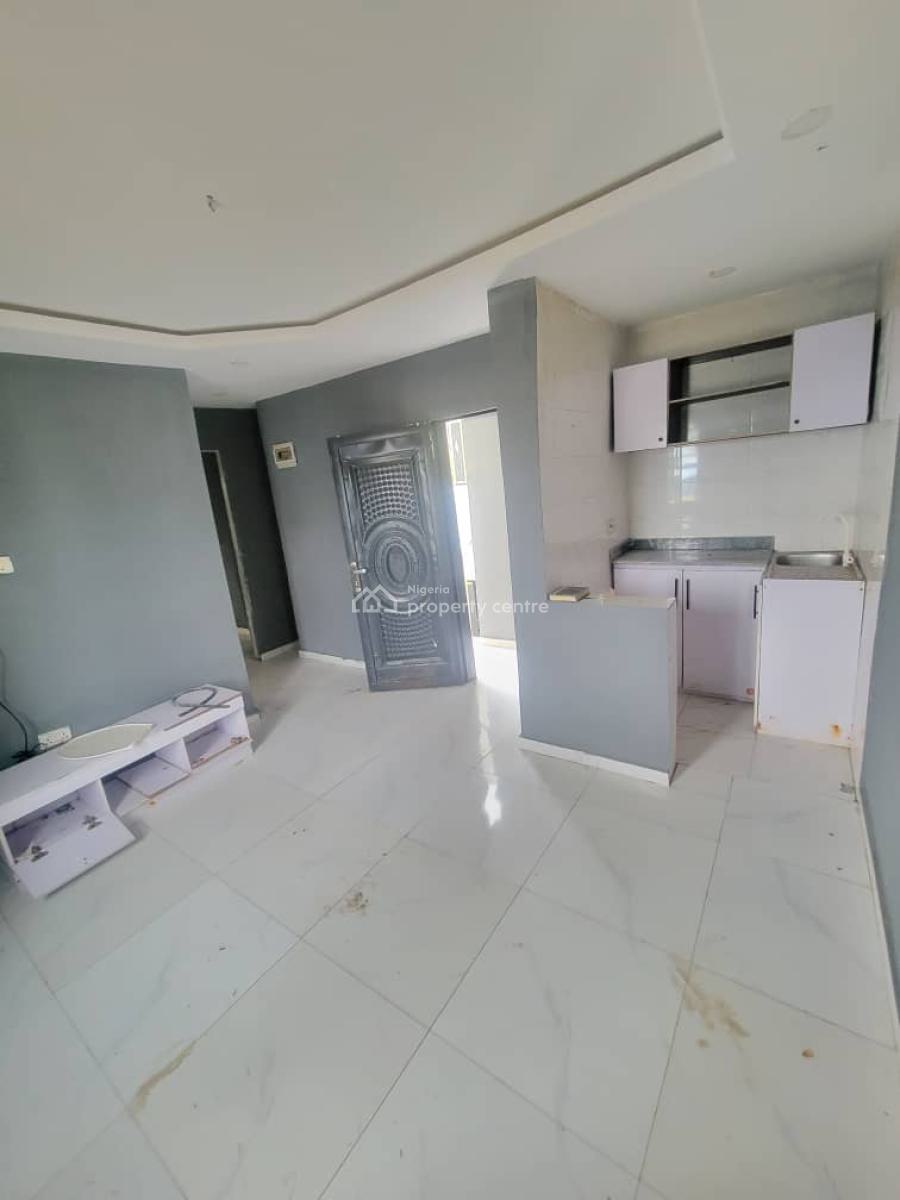 Clean and Sharp Room and Parlor Apartment, Royal Palmwill Estate, Ajah, Lagos, Flat / Apartment for Rent