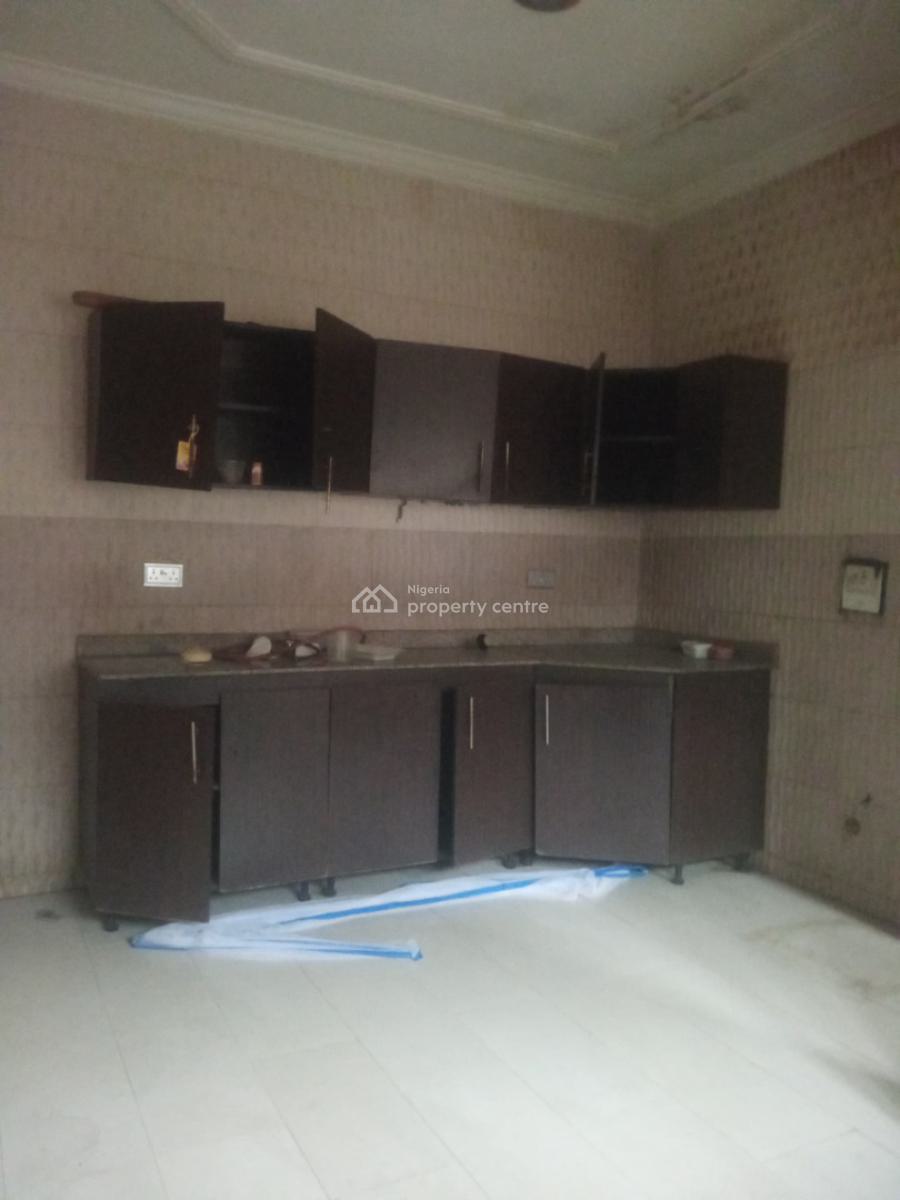 Spacious and Sharp 3bedroom Apartment, Cooperative Road Badore, Ajah, Lagos, Flat / Apartment for Rent