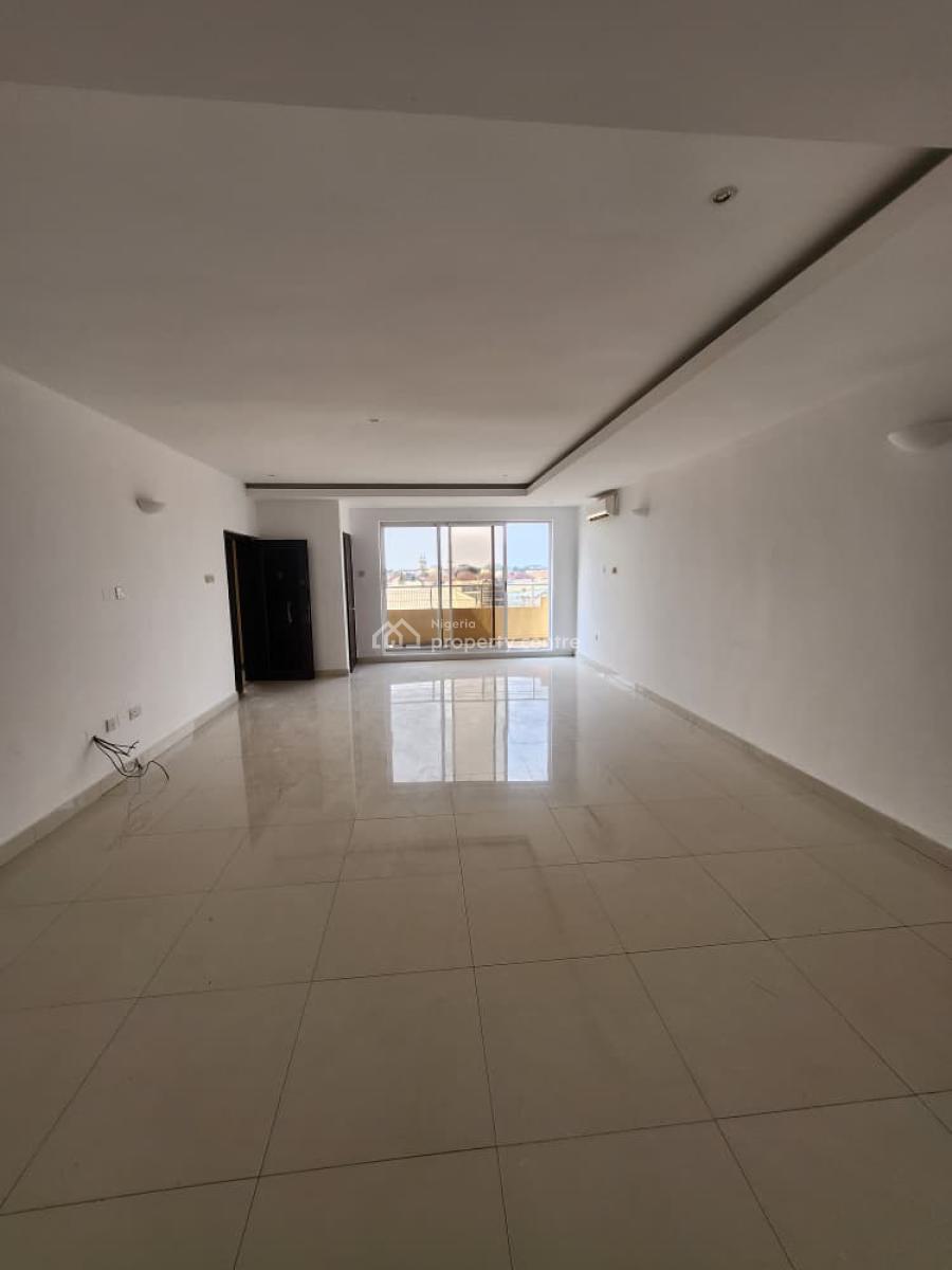 Spacious  3-bedroom Penthouse with Bq and Pool, Lekki Phase 1, Lekki Phase 1, Lekki, Lagos, Flat / Apartment for Rent