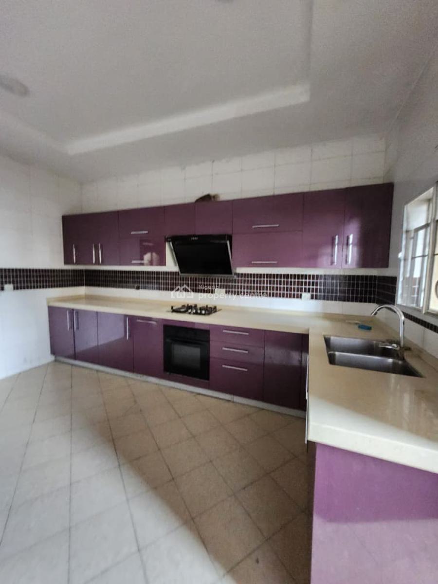Spacious  3-bedroom Penthouse with Bq and Pool, Lekki Phase 1, Lekki Phase 1, Lekki, Lagos, Flat / Apartment for Rent