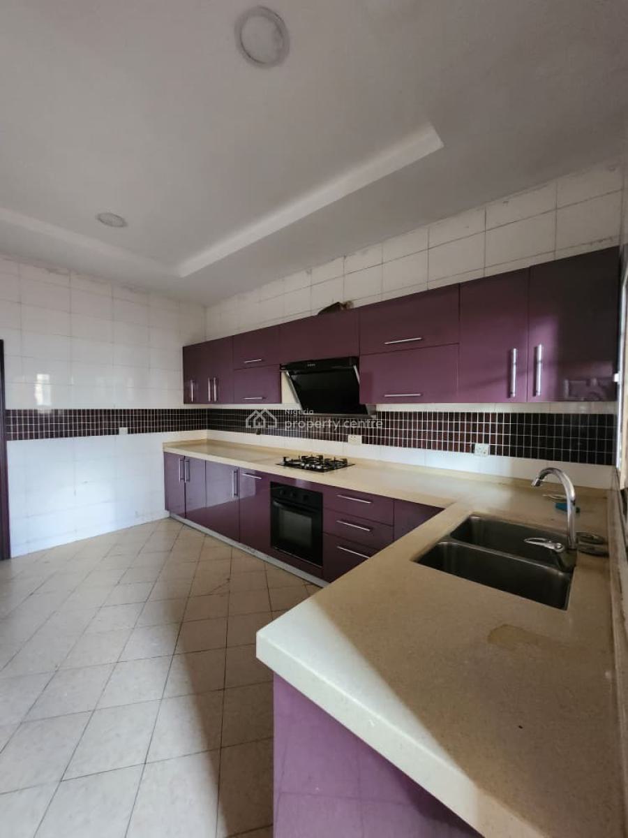 Spacious  3-bedroom Penthouse with Bq and Pool, Lekki Phase 1, Lekki Phase 1, Lekki, Lagos, Flat / Apartment for Rent
