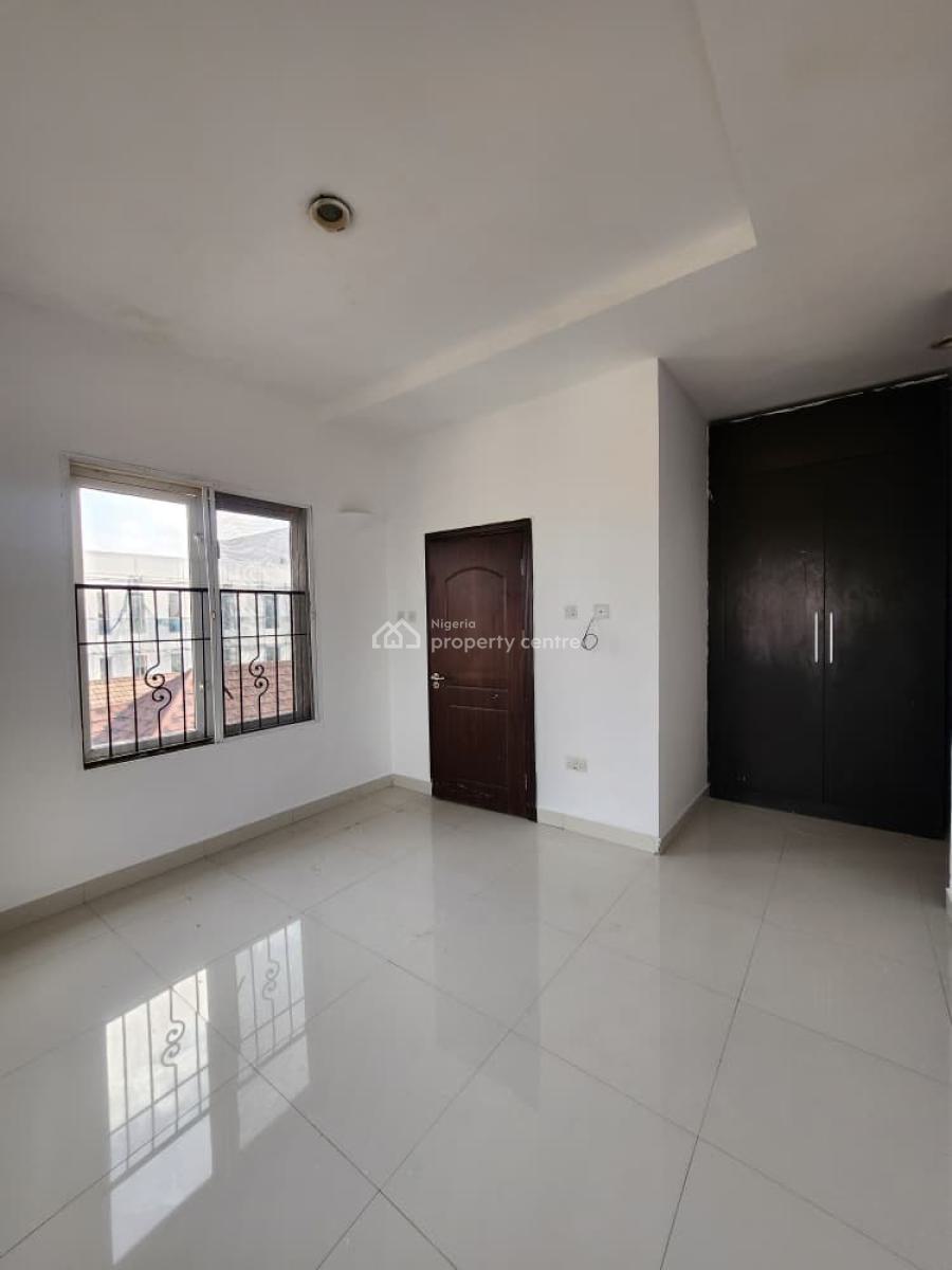 Spacious  3-bedroom Penthouse with Bq and Pool, Lekki Phase 1, Lekki Phase 1, Lekki, Lagos, Flat / Apartment for Rent