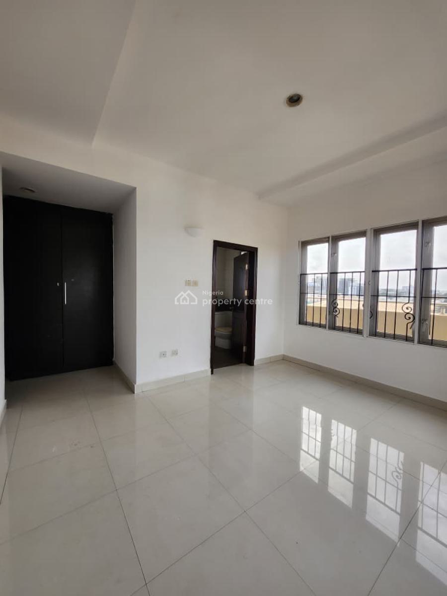 Spacious  3-bedroom Penthouse with Bq and Pool, Lekki Phase 1, Lekki Phase 1, Lekki, Lagos, Flat / Apartment for Rent