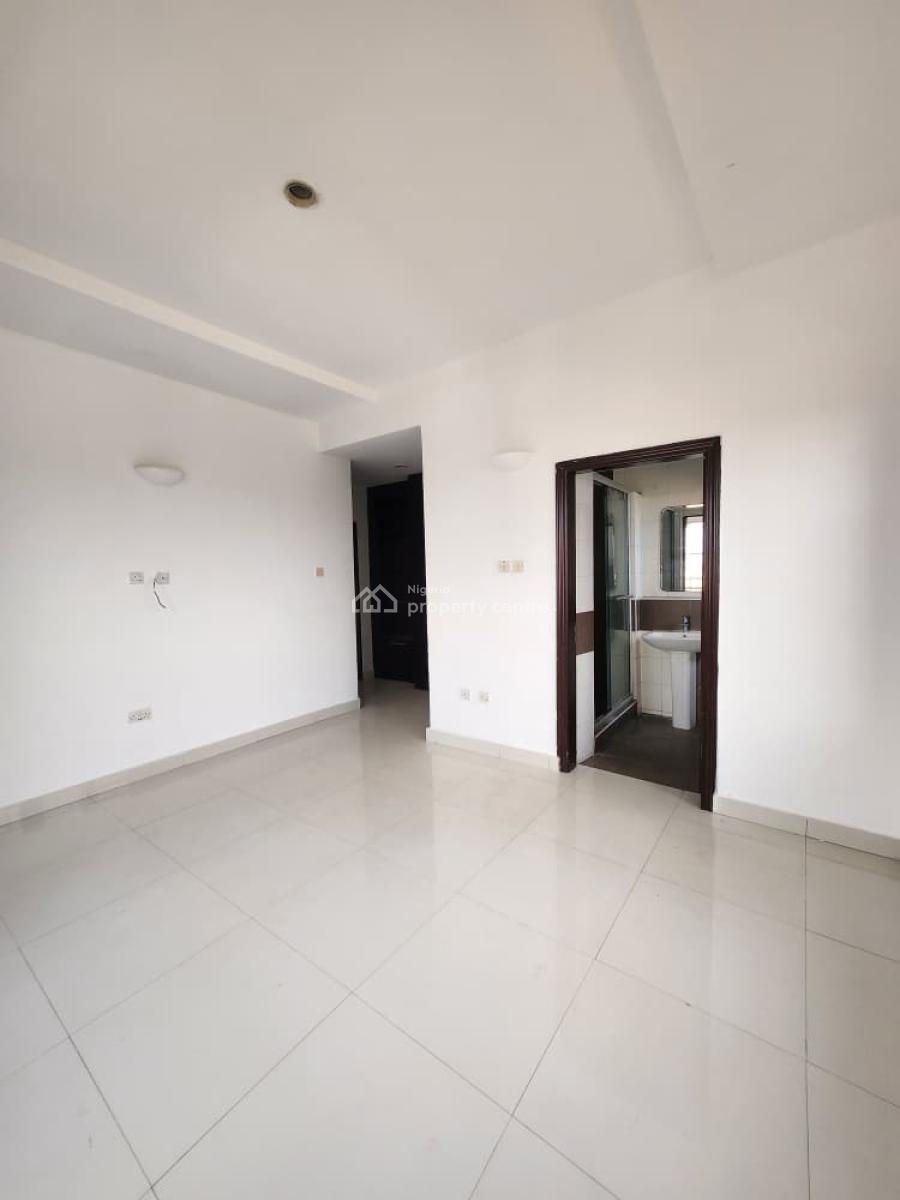 Spacious  3-bedroom Penthouse with Bq and Pool, Lekki Phase 1, Lekki Phase 1, Lekki, Lagos, Flat / Apartment for Rent