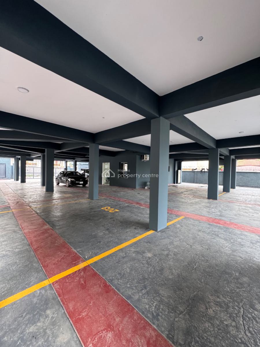 3bedroom Apartment with Pool and Gym, Lekki Phase One, Lekki, Lagos, Flat / Apartment for Rent