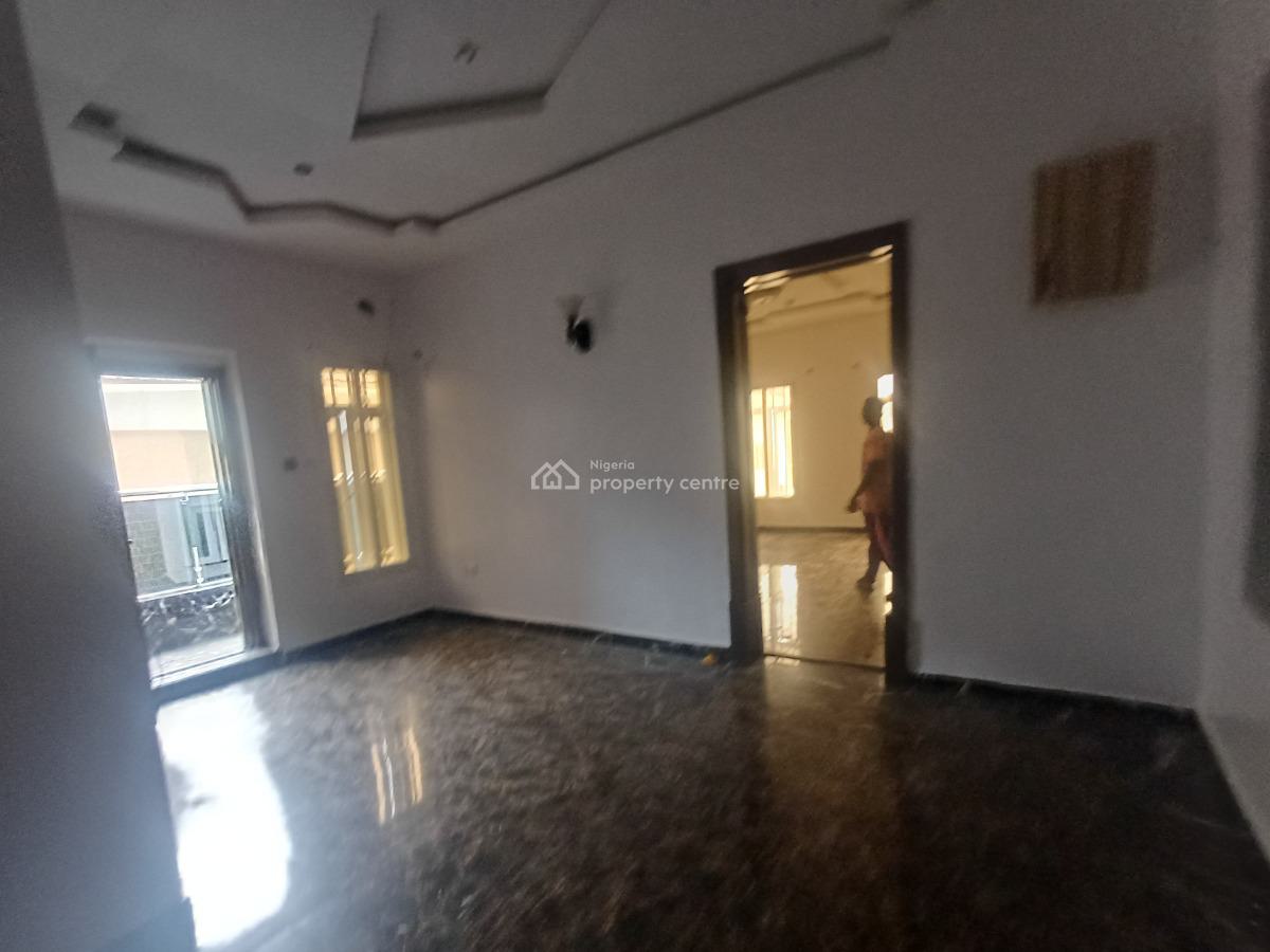 Clean 3bedroom Massionette Duplx with, Lekki Right Hand Side, Lekki Phase 1, Lekki, Lagos, Flat / Apartment for Rent