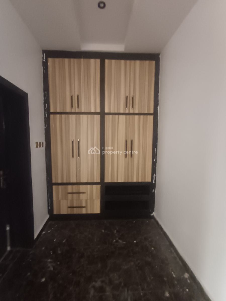 Clean 3bedroom Massionette Duplx with, Lekki Right Hand Side, Lekki Phase 1, Lekki, Lagos, Flat / Apartment for Rent