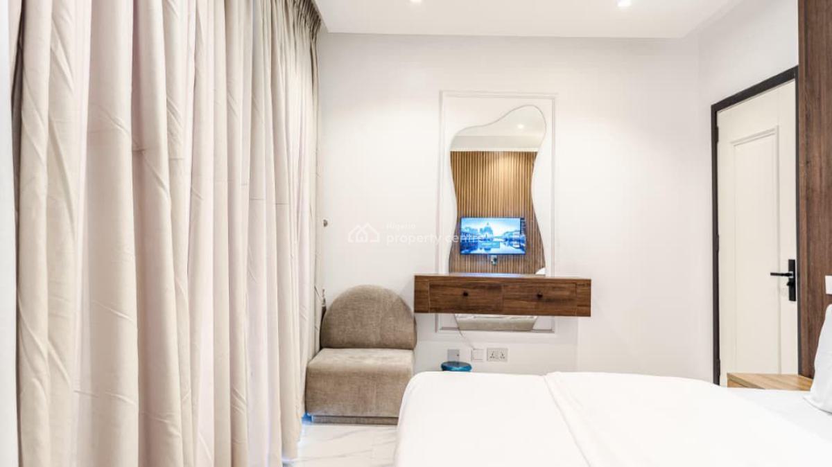 Brand New Cozy 2 Bedroom Apartment with Ps5, Treadmill, Bathrobe & Bal, Lekki Phase 1, Lekki, Lagos, Flat / Apartment Short Let