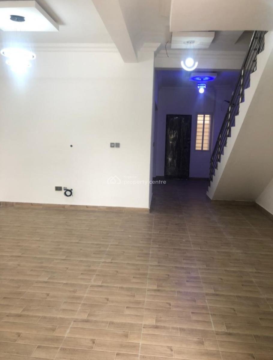 2, Lekki Phase 1, Lekki, Lagos, Flat / Apartment for Rent