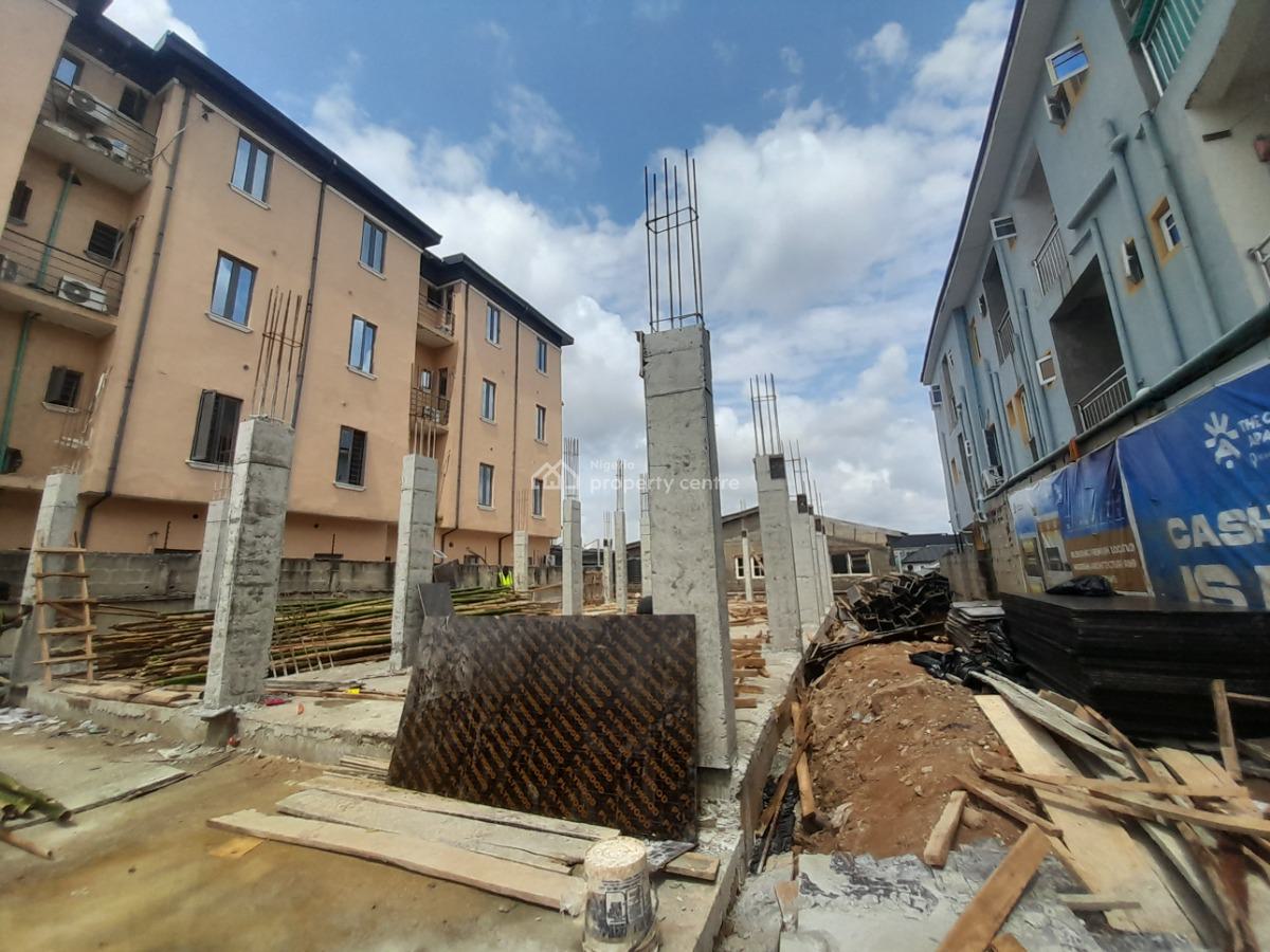 One Bedroom Apartment Fully Automated Cashflow Asset with High Yield, Near Yabatech and Unilag Prime Residential Shortlet Hub to 0zone Mall, Akoka, Yaba, Lagos, House for Sale