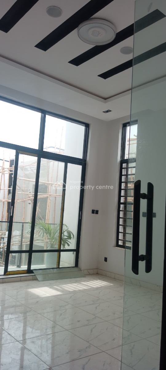 Luxury 2 Bedroom Sharp Apartment in a Flood Free Location, Dominos Pizza Ologolo., Lekki, Lagos, Flat / Apartment for Rent