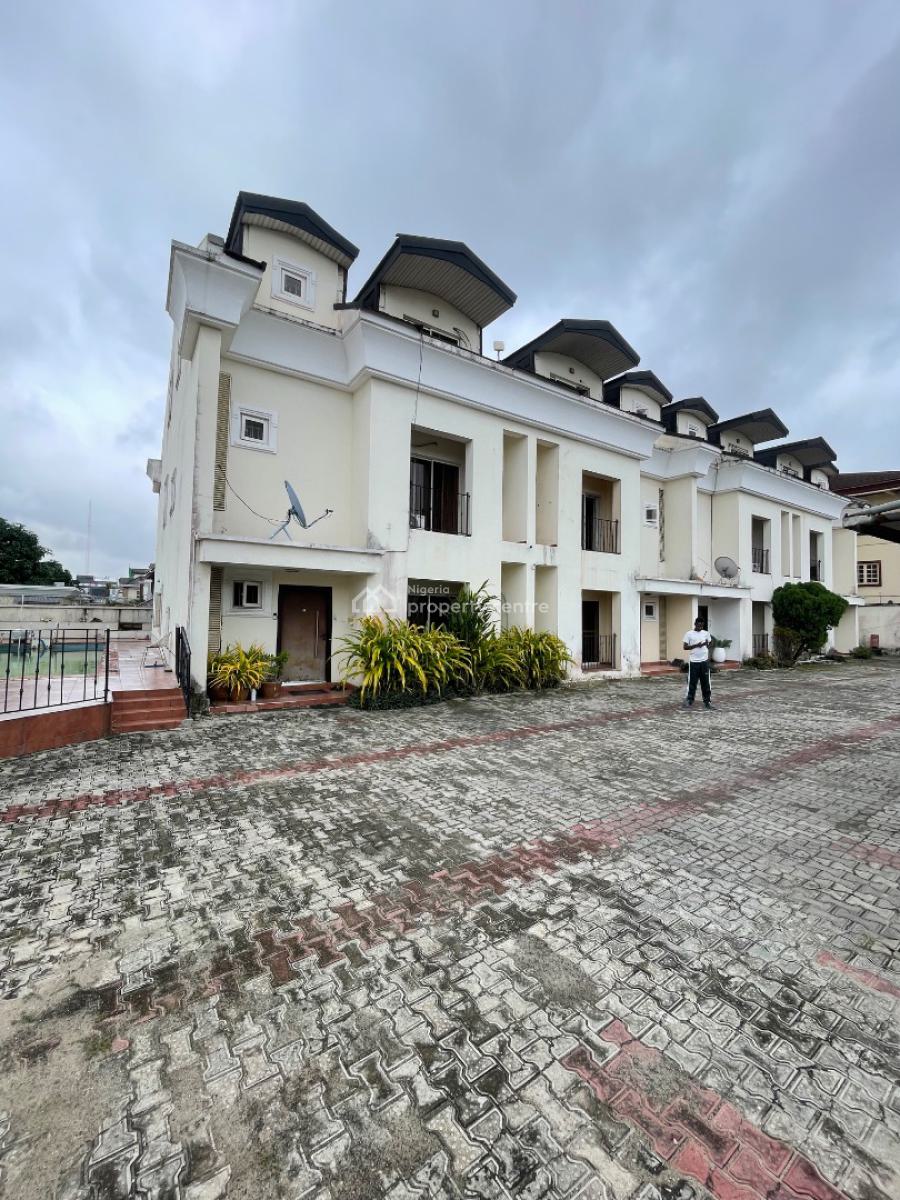 Self-serviced 4 Bedroom Terraced Duplex with Pool, Lekki Phase 1, Lekki, Lagos, Terraced Duplex for Rent