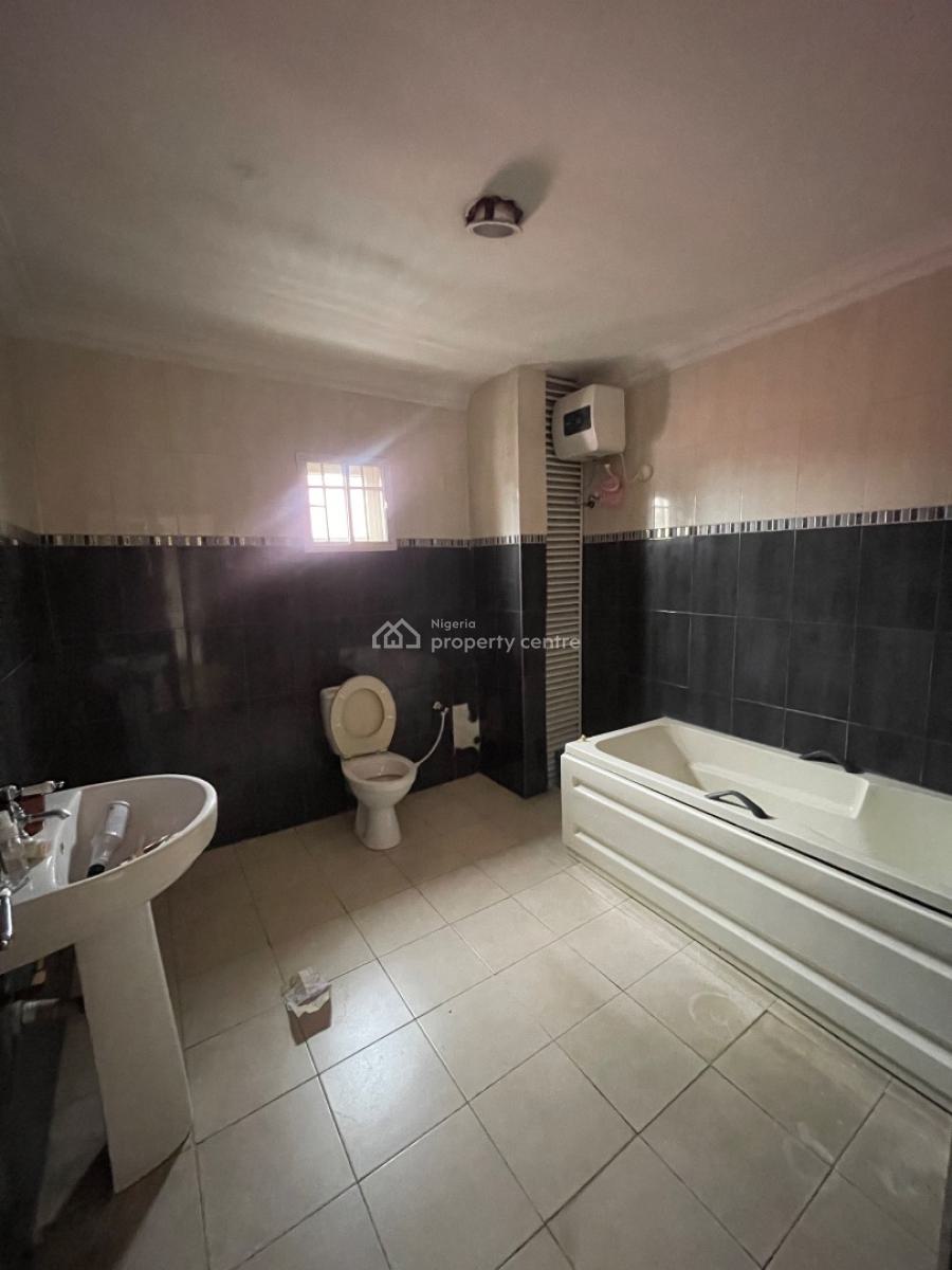Self-serviced 4 Bedroom Terraced Duplex with Pool, Lekki Phase 1, Lekki, Lagos, Terraced Duplex for Rent
