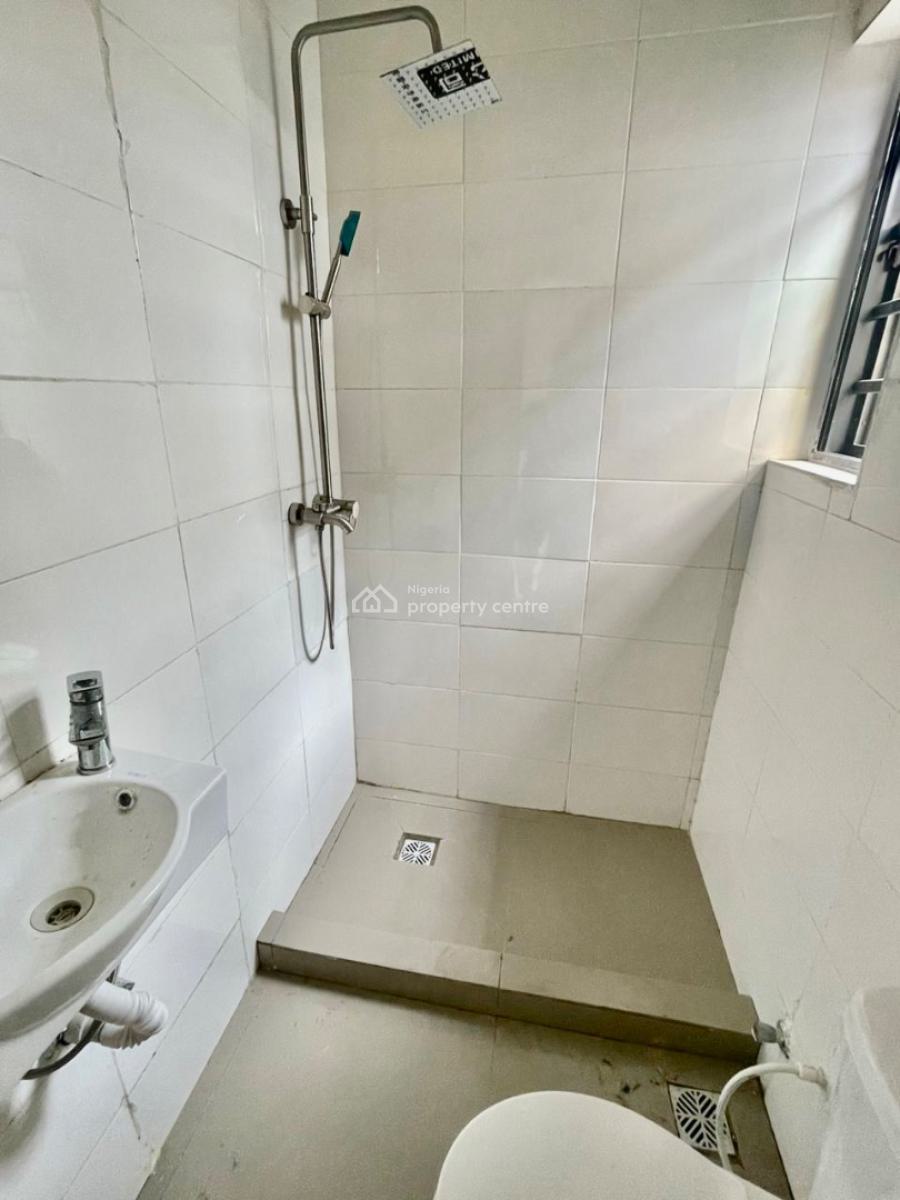 Exquisite and Very Spacious Room and Palour with Fully Kitted Kitchen, Harris Drive, Ikota ( Secured and Serene Estate), Lekki, Lagos, Flat / Apartment for Rent