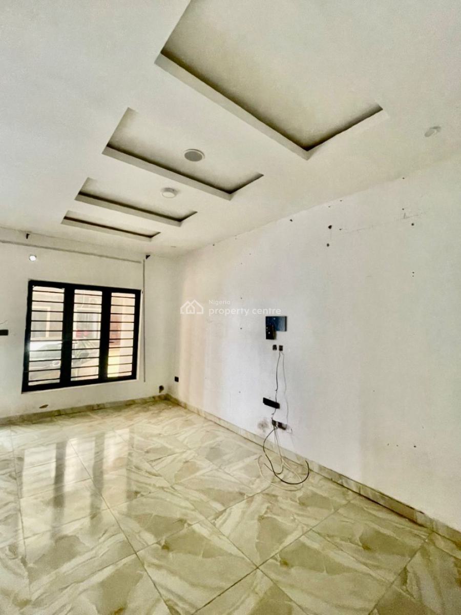 Exquisite and Very Spacious Room and Palour with Fully Kitted Kitchen, Harris Drive, Ikota ( Secured and Serene Estate), Lekki, Lagos, Flat / Apartment for Rent