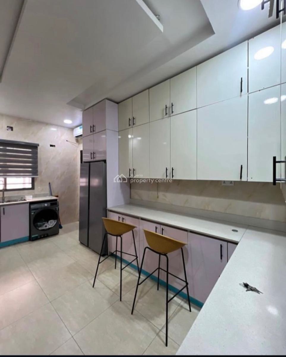 Nicely Built 3 Bedroom Spacious Apartment, Ologolo Lekki, Lekki, Lagos, Flat / Apartment for Sale