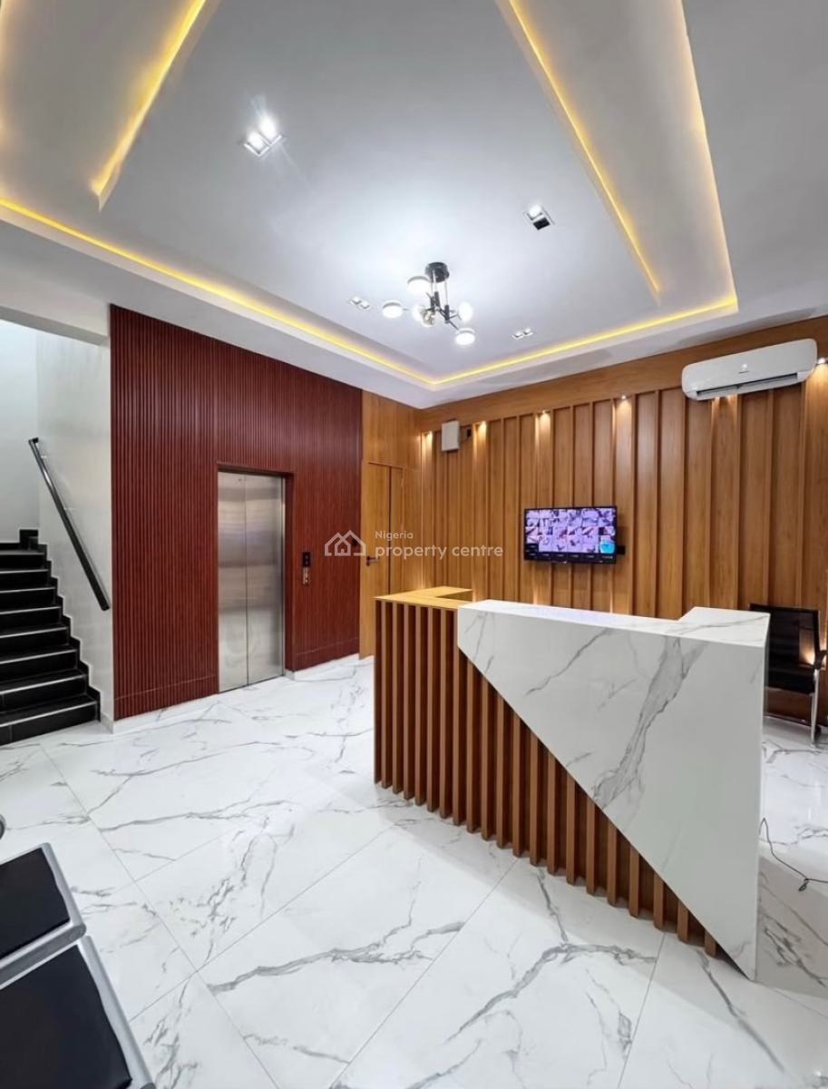 Luxurious and Spacious 3 Bedroom Apartment with Swimming Pool, Lekki Phase 1, Lekki, Lagos, Flat / Apartment for Rent