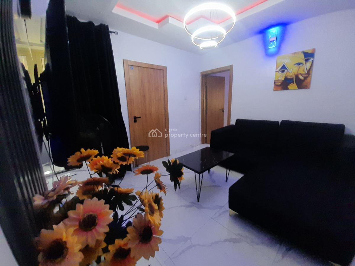 One Bedroom Apartment Luxury Decor Mood Lighting and Netflix for You, Near Shoprite Mall Lounges and Mins to Stadium and Eko Bridge Access, Surulere, Lagos, Flat / Apartment Short Let