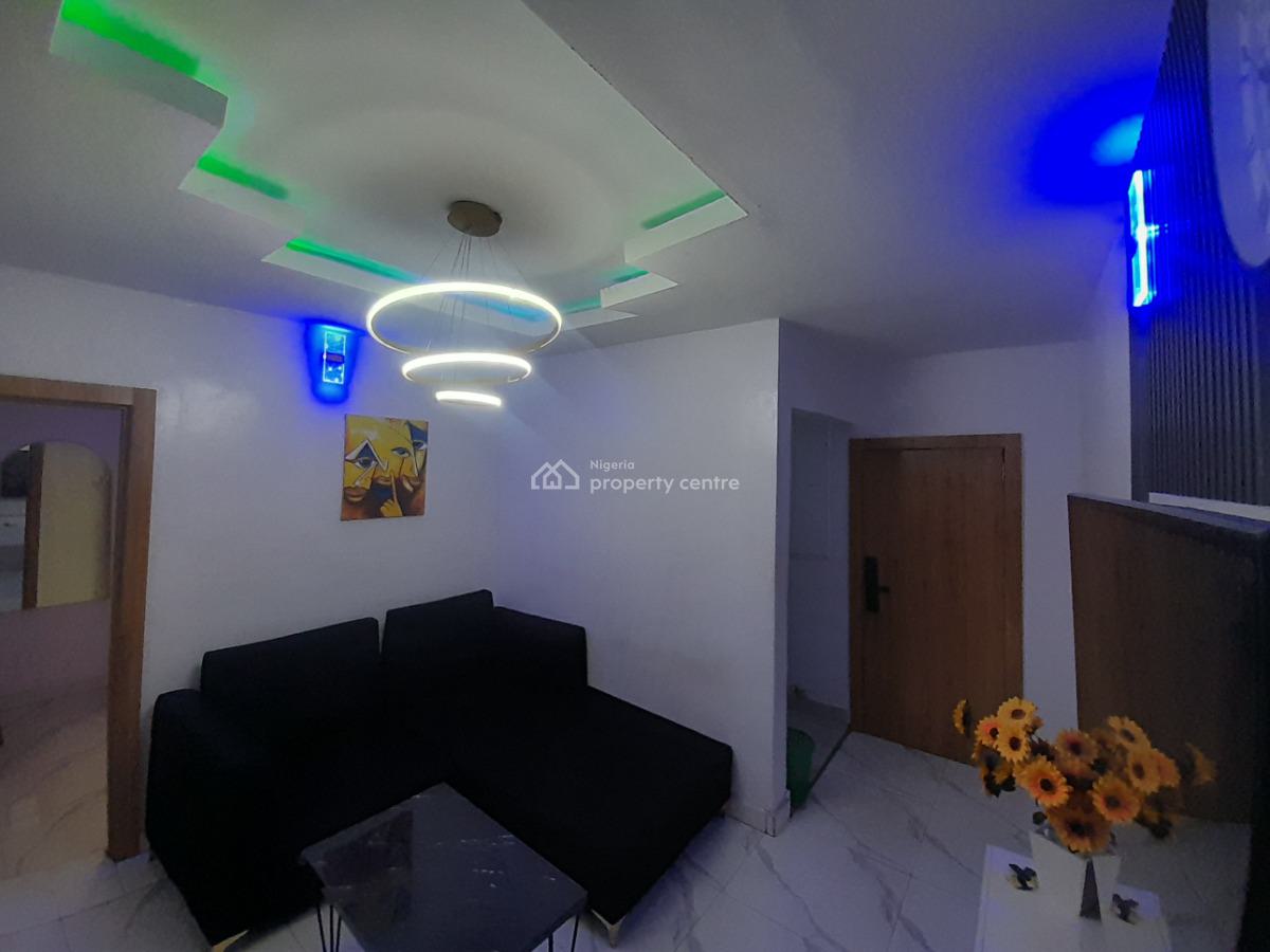 One Bedroom Apartment Luxury Decor Mood Lighting and Netflix for You, Near Shoprite Mall Lounges and Mins to Stadium and Eko Bridge Access, Surulere, Lagos, Flat / Apartment Short Let