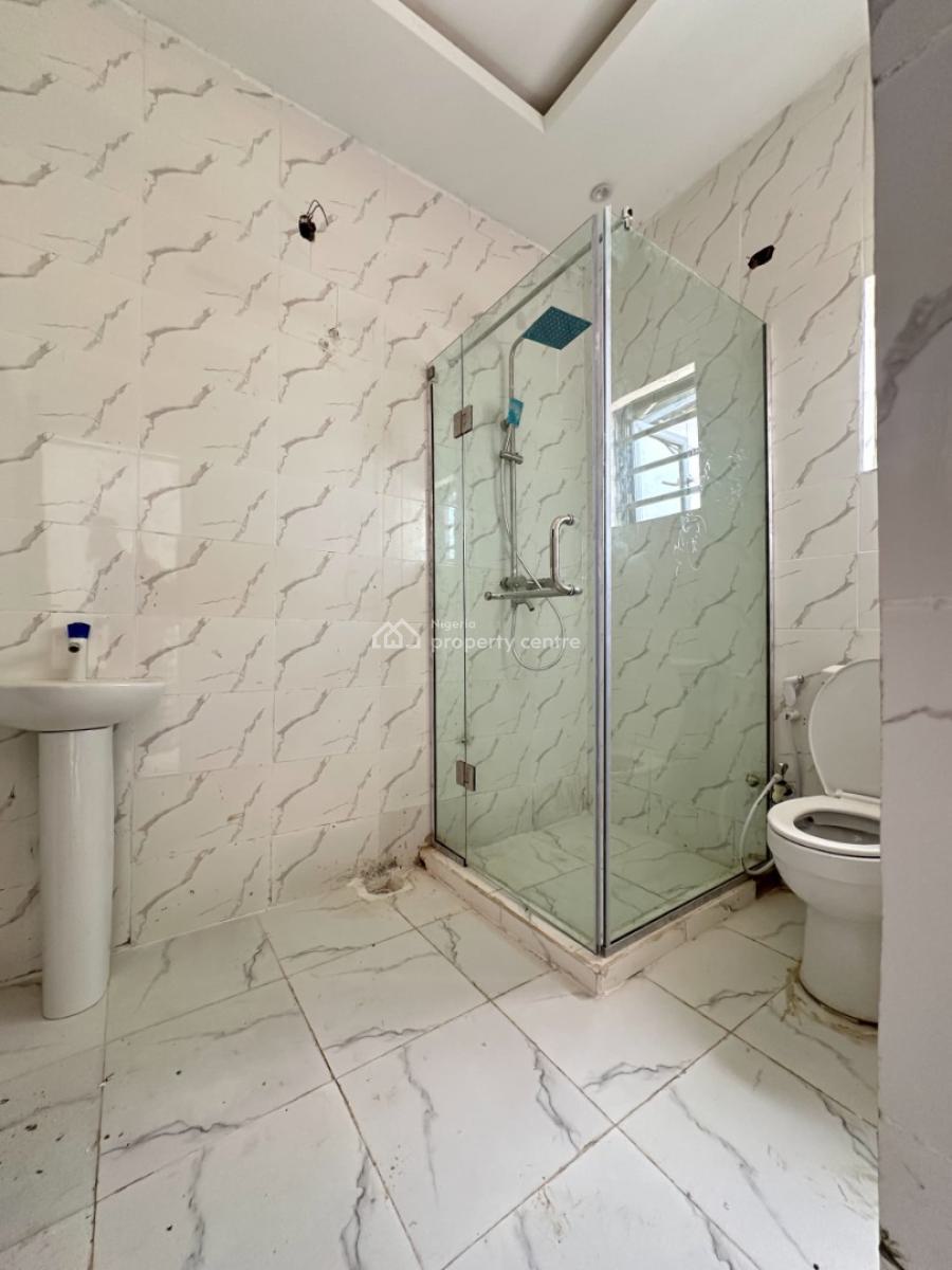 3 Bedroom Flat, Off Bode Thomas, Surulere, Lagos, Flat / Apartment for Sale