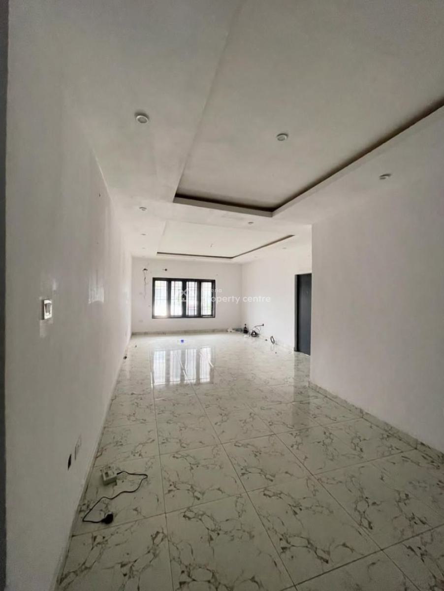 3bedroom Flat Downstairs in a Calm Estate with Pool and Gym, Lekki, Lagos, Flat / Apartment for Rent